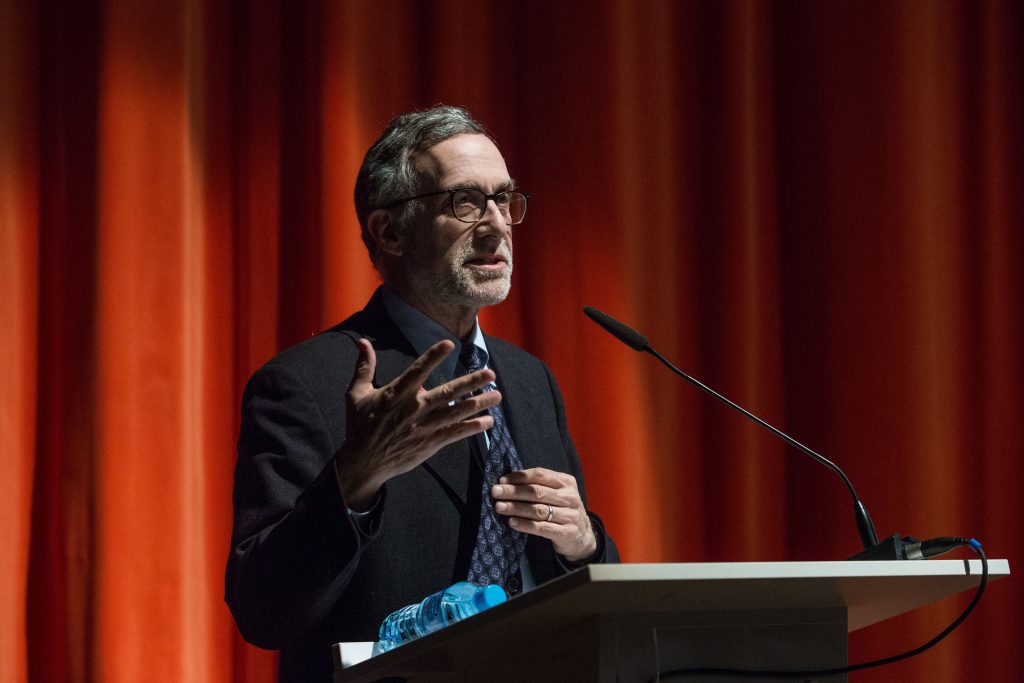 Bill Grueskin Discusses Fake News and Hate Speech at POLIN